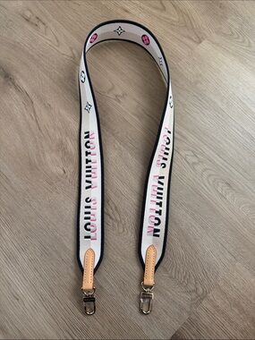 Louis Vuitton bag strap